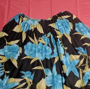 Midi skirt blue flower print pleated